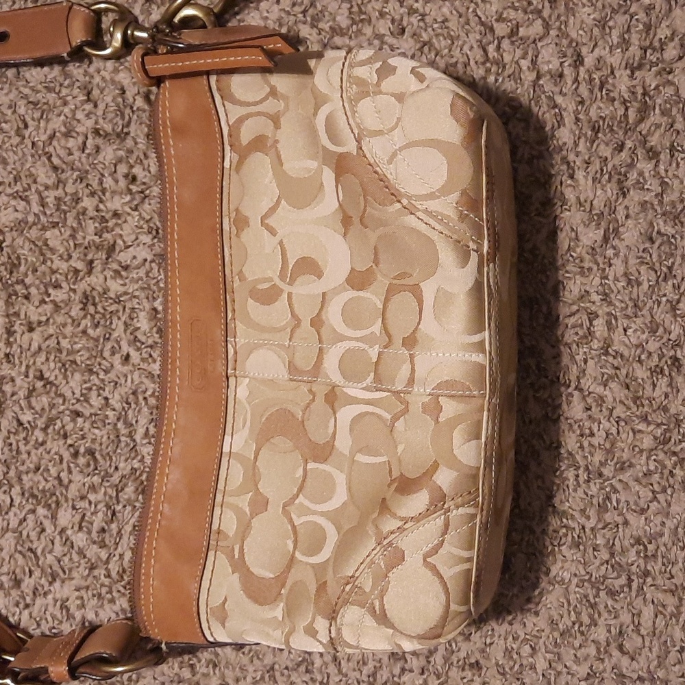 Coach Pursue